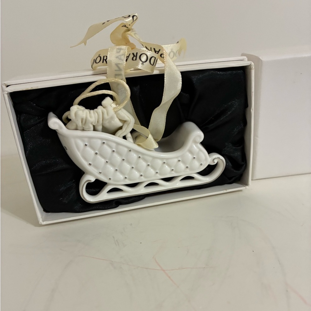 Pandora 2014 Ceramic Sleigh Ornament W/ Velveteen Gift Sack